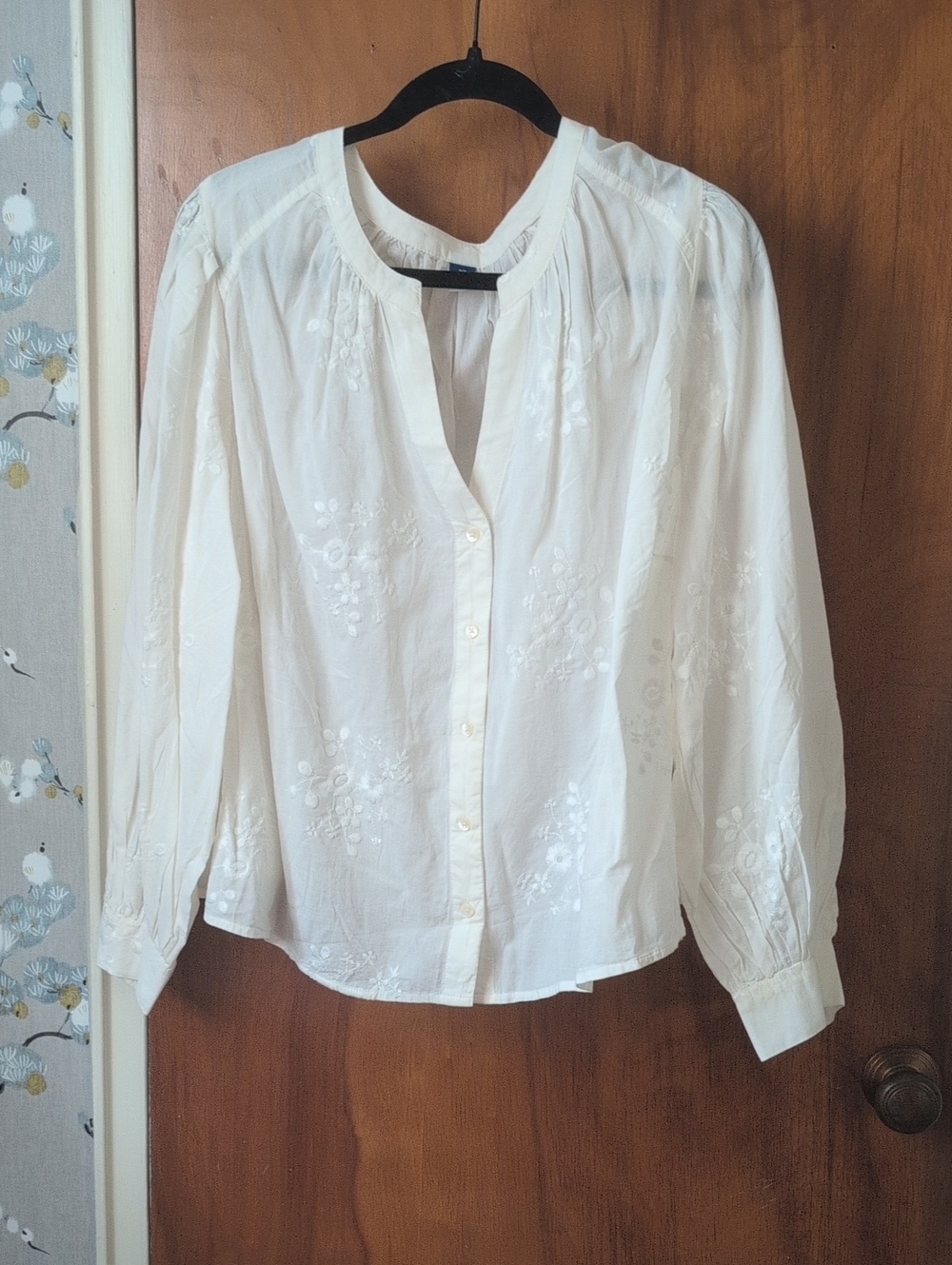Old Navy White Embroidered Peasant Blouse